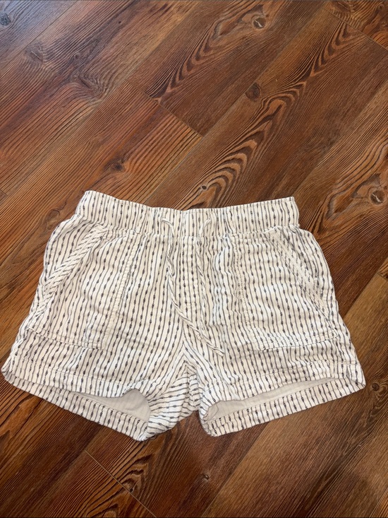 Old Navy Pants - Old Navy Cream Shorts with Black Pinstripes